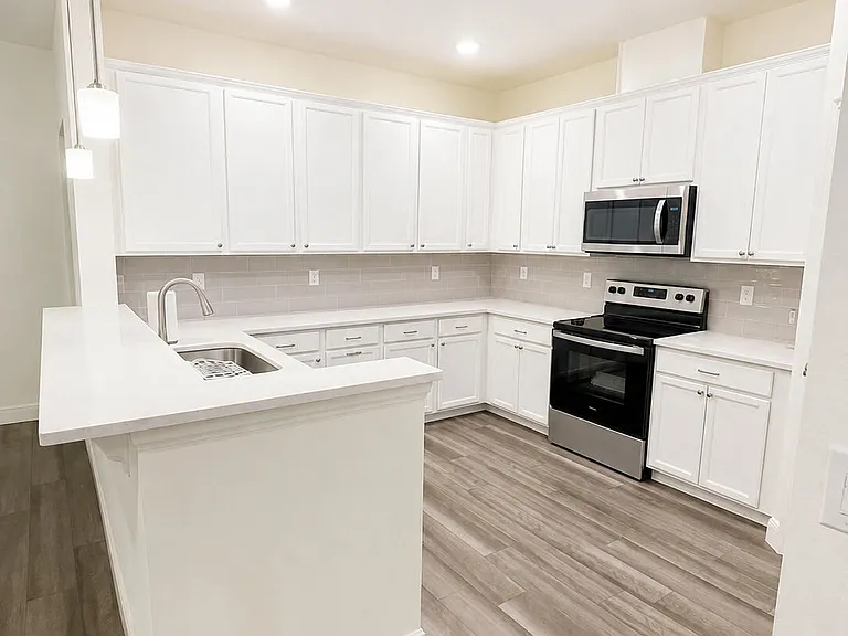 22 Oakleaf Way — Photo 3