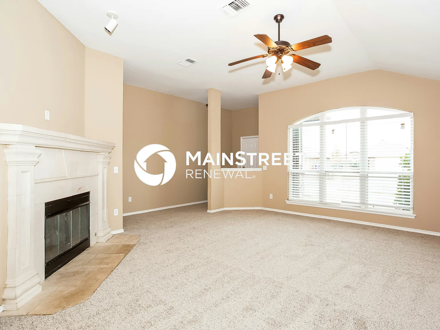 305 Tecumseh Meadows Dr — Photo 2