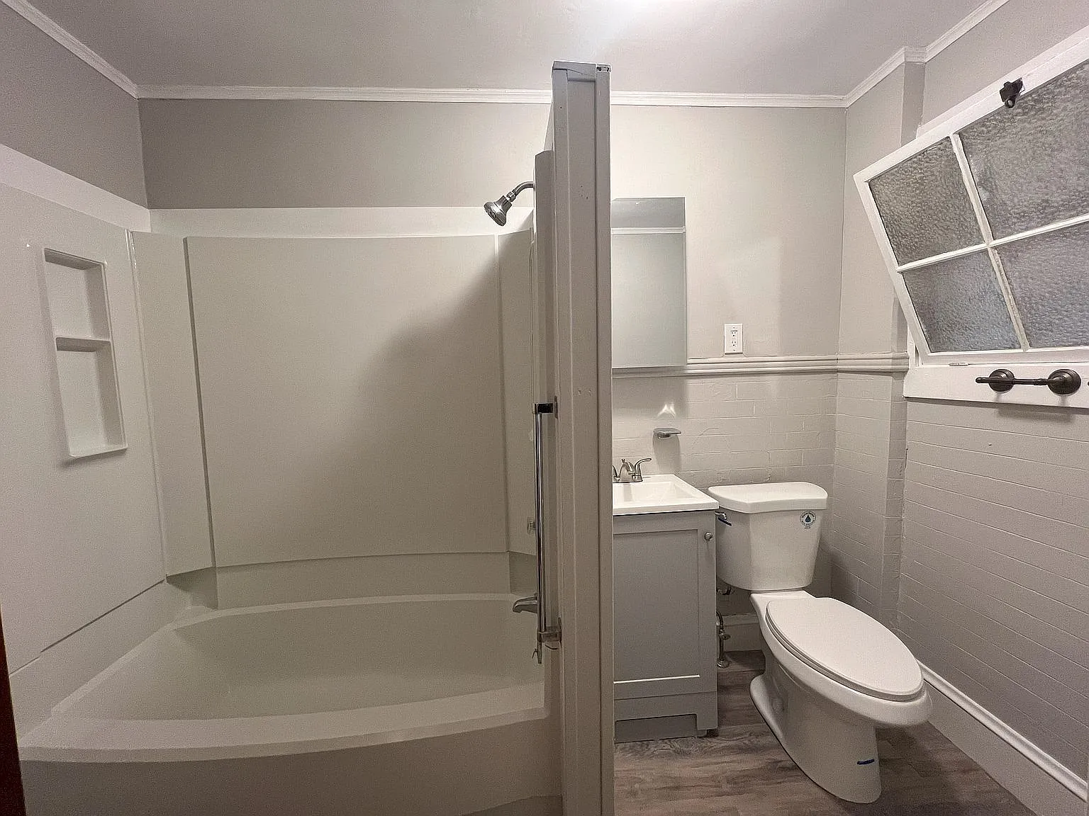 1 bed, 1.0 bath, 742 sqft, $1,725 — Photo 3