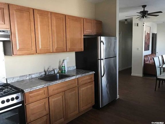 2nd image of 10-12 Oakwood Ave