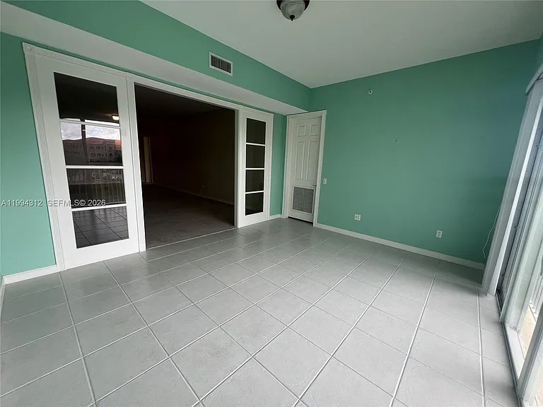 5 Harbour Isle Dr E #306 — Photo 13