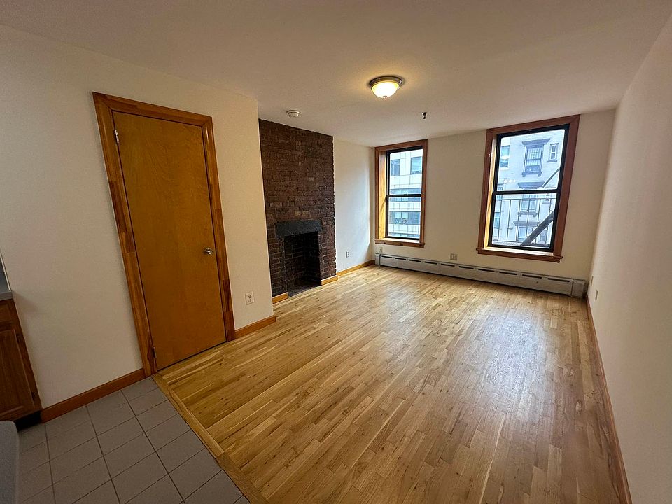 1st image of 407 W 39th St APT 4A