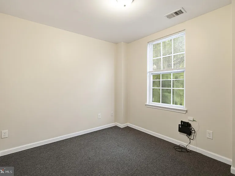 2238 N Park Ave #B — Photo 8