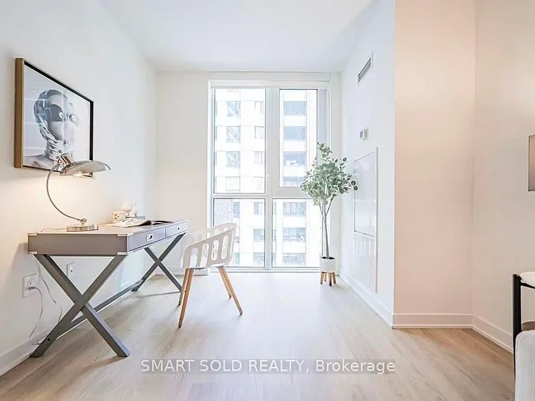 100 Dalhousie St #411 — Photo 14
