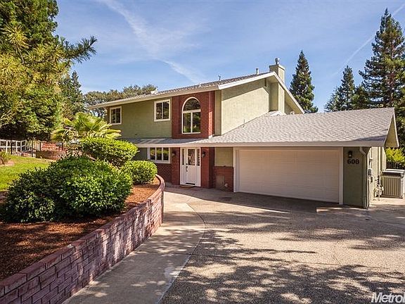 2nd image of 600 Cordillera Ct