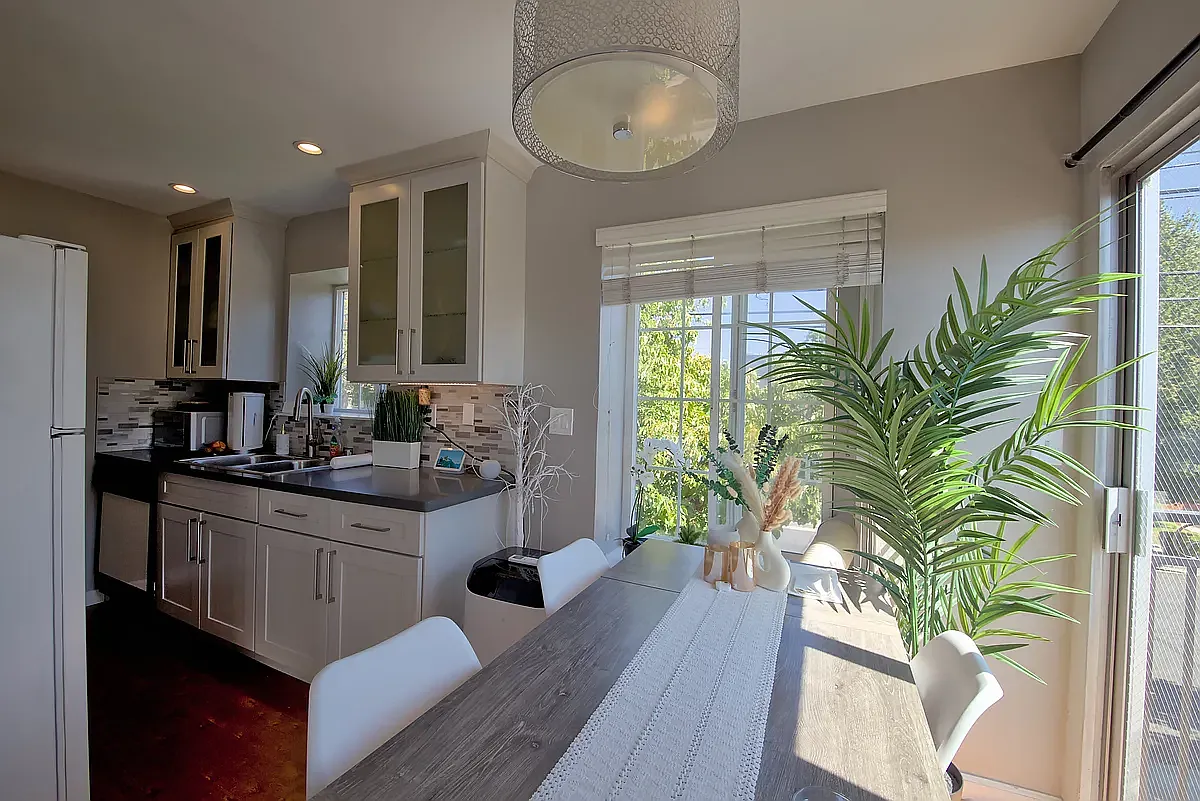 2 bed, 880 sqft, $3,950 — Photo 3