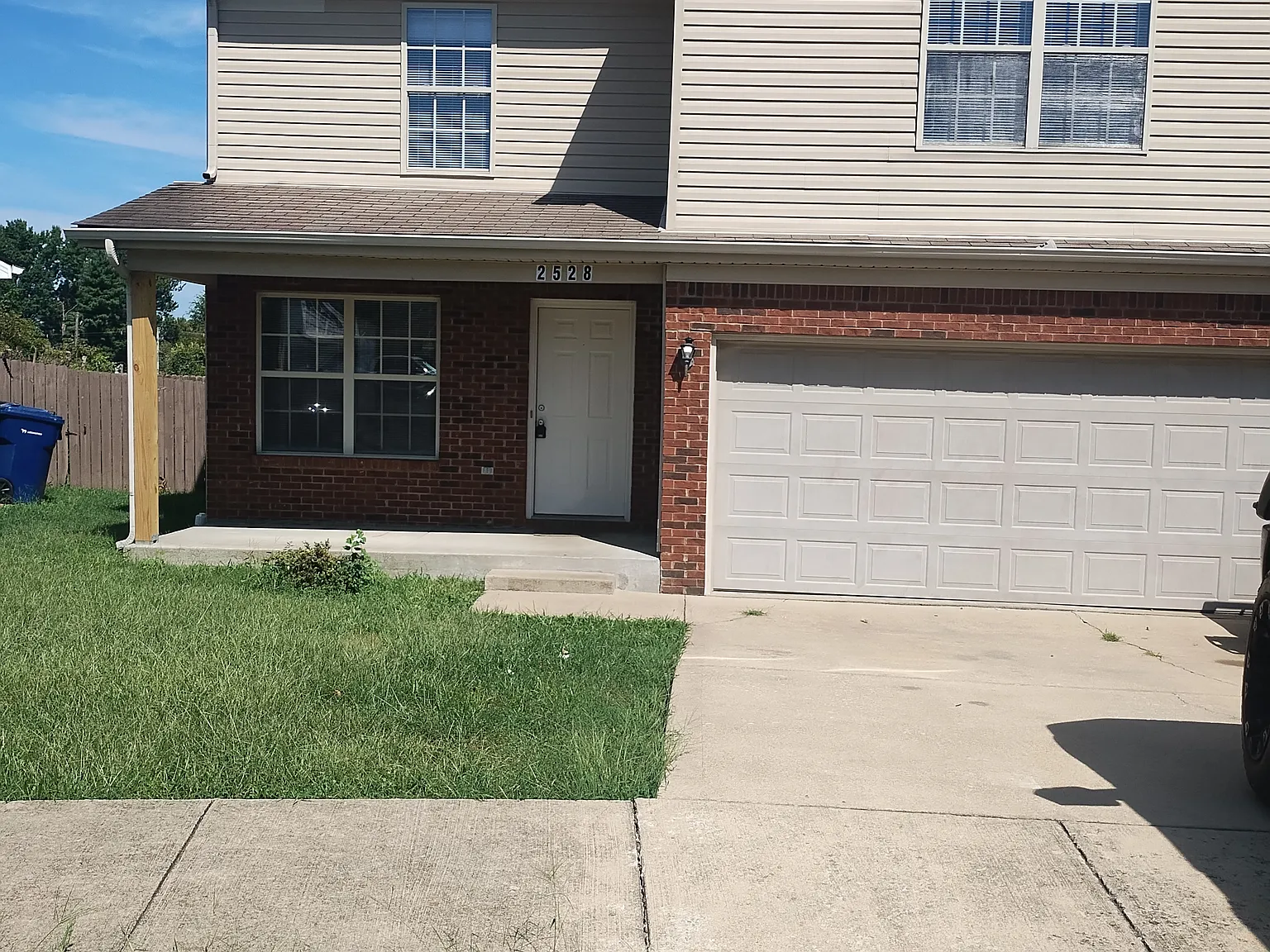 4 bed, 2.5 bath, 1837 sqft, $1,975 — Photo 1