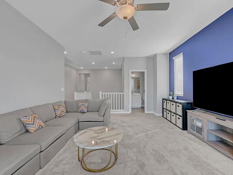 12321 Silvana St — Photo 3