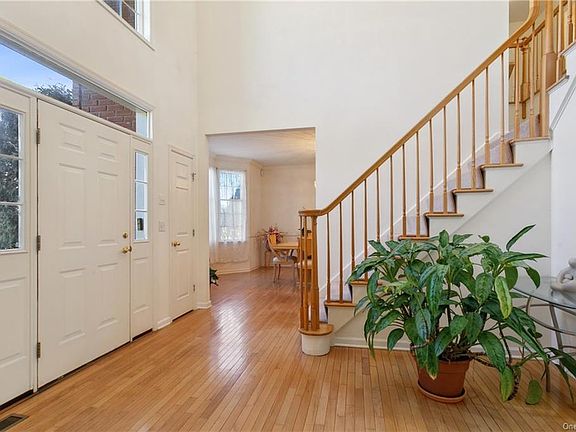 2nd image of 72 Duke Dr