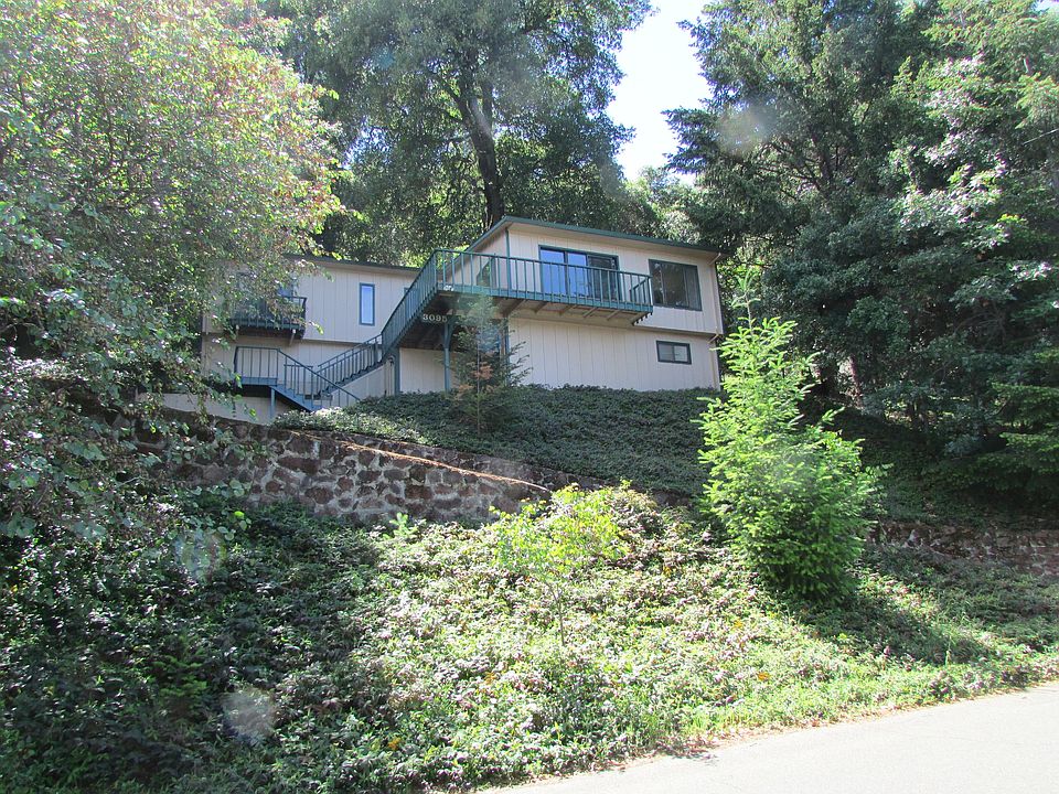 1st image of 3095 Southlake Dr