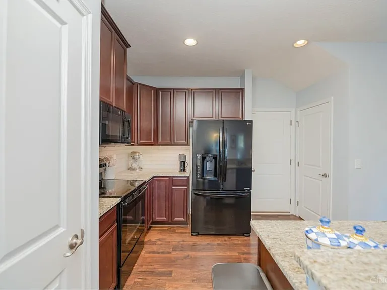 3337 Crescent Falls Way — Photo 7