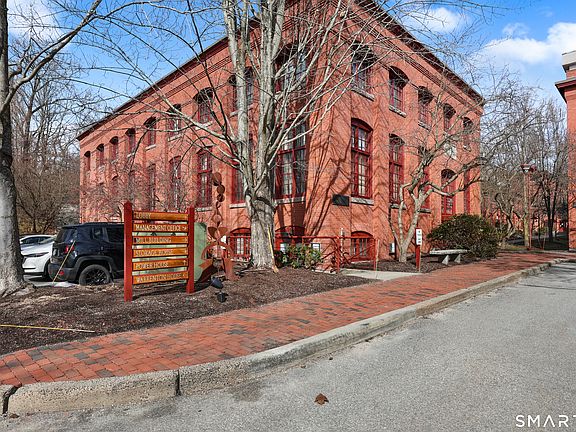 3rd image of 839 Main Street #40