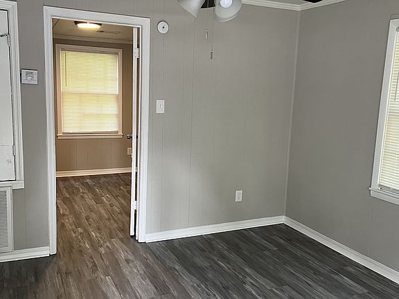 5th image of 206 1/2 E Crovat St