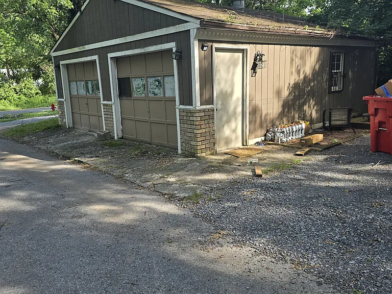 1669 Henshaw Rd #1669A — Photo 4