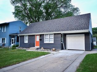 810 21st St S, Fargo, ND 58103