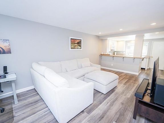 3rd image of 929 Jamacha Rd Unit B