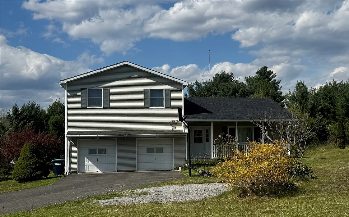 3 bed, 4.0 bath, 1600 sqft, $2,250 — Photo 2