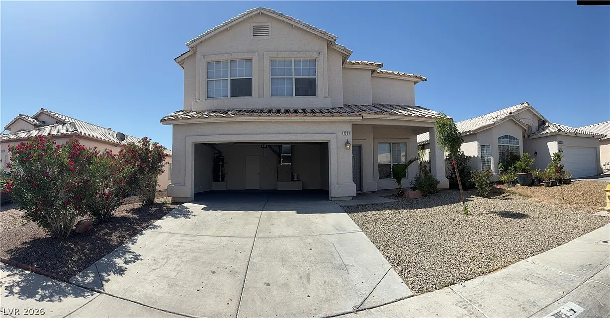 4 bed, 2.5 bath, 2321 sqft, $2,200 — Photo 1