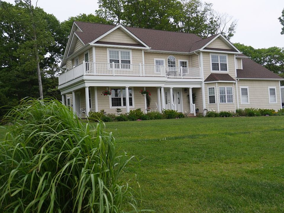1st image of 108 Colonial Dr