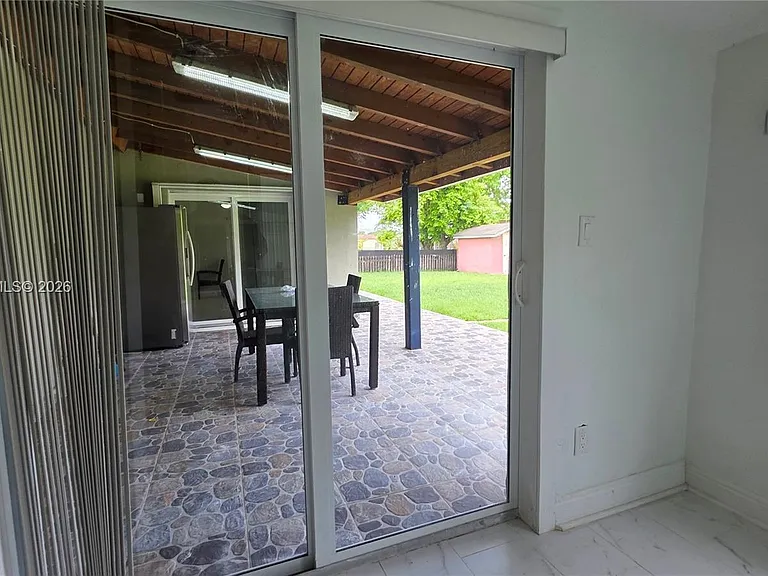 3325 S Lake Dr — Photo 18