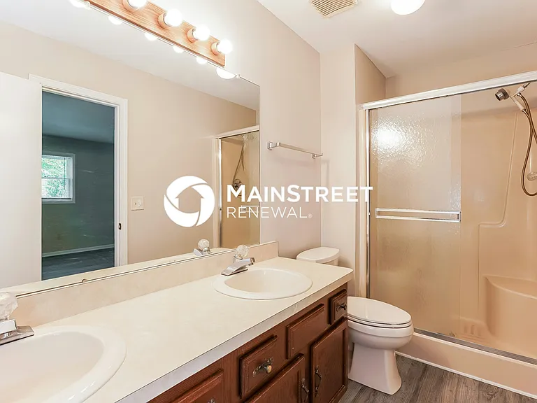 Main Bathroom