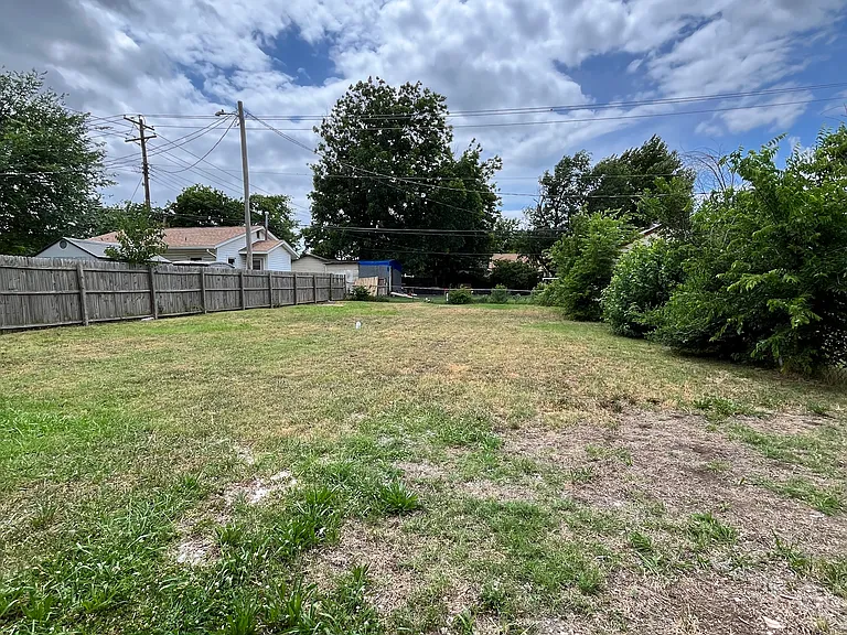 9417 N McKinley Ave — Photo 10