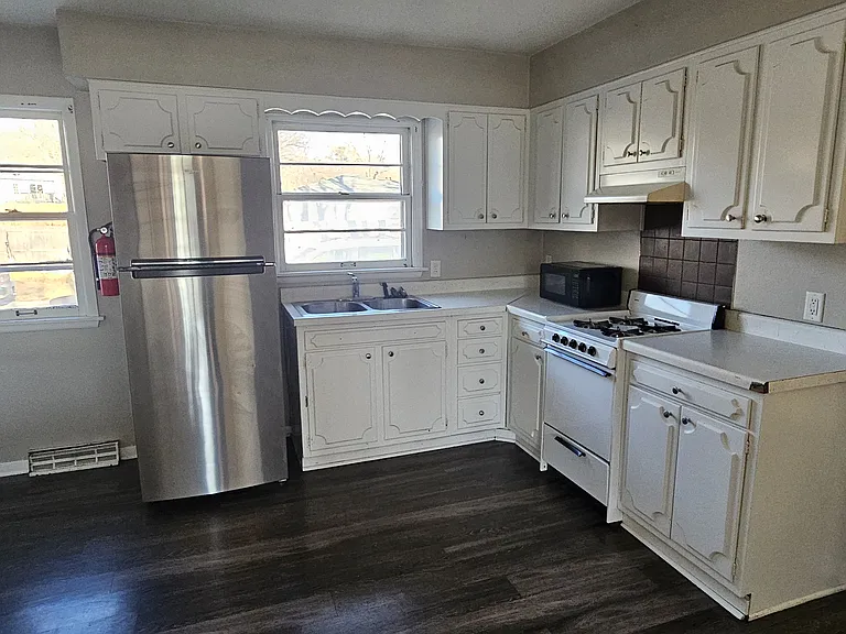 2132 Waterloo Rd #1 — Photo 4