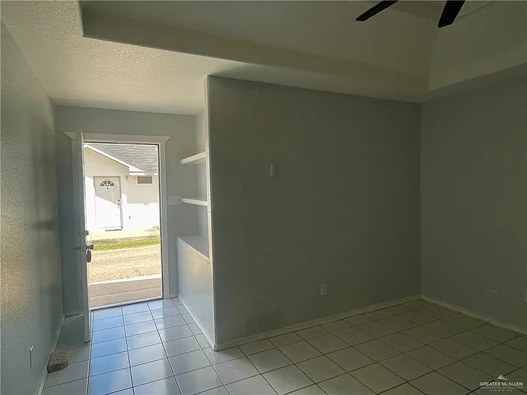 2302 Kimberly Ln — Photo 13