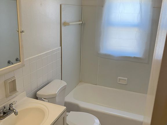 4th image of 2110 Market Ave N #4-2110-4