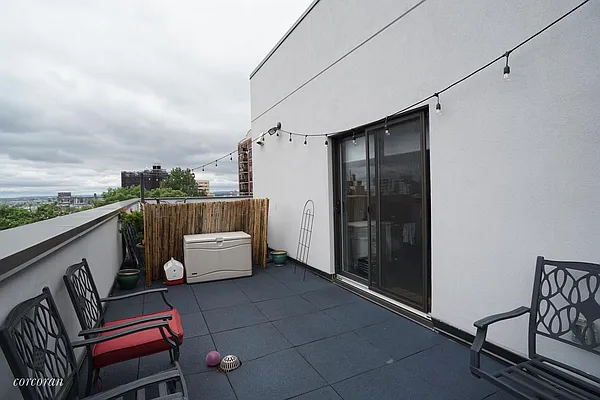 Rented by Corcoran | media 31