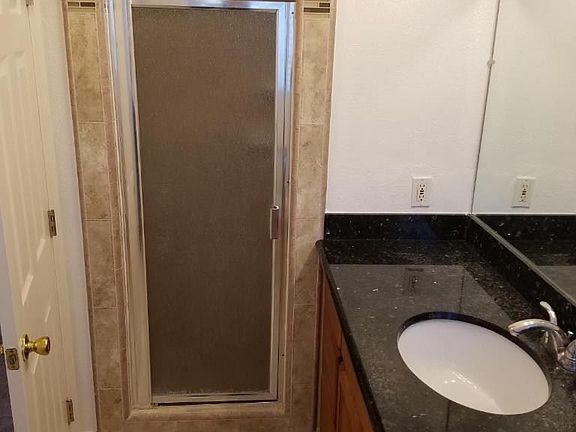 5th image of 1739 E Alaska St