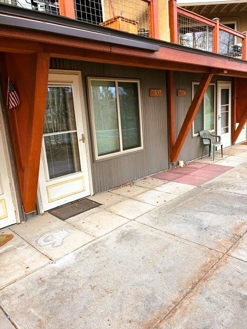 Long Term Rental- Silverqueen West 7307 — Photo 2