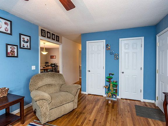 4th image of 1510 Falcon Dr SE