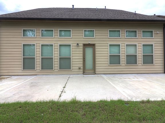5th image of 2731 Tuscany Park Dr
