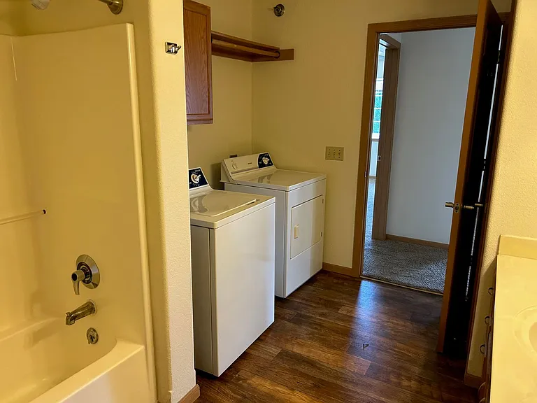 Madison Apartments — Photo 118