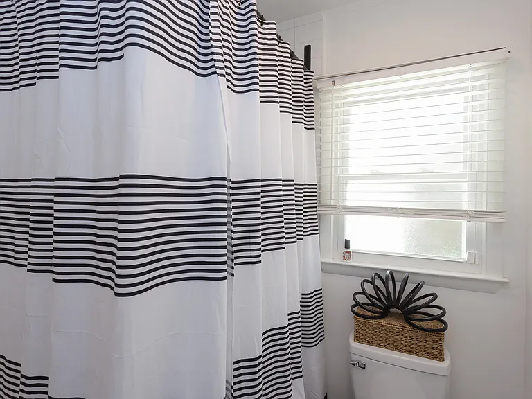 2606 Wade Ave — Photo 23