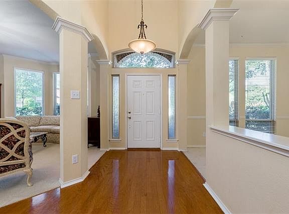 4th image of 2312 Sherbrooke Ln