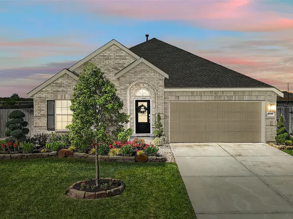 7206 Oakmont Ave, Mont Belvieu, TX 77523