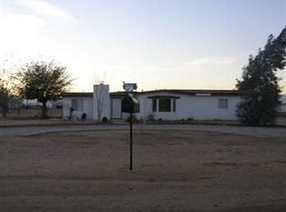 9590 Manzanita Rd, Apple Valley, CA 92308