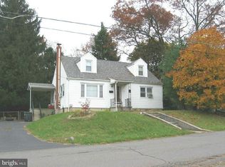 127 N Line St, Frackville, PA 17931