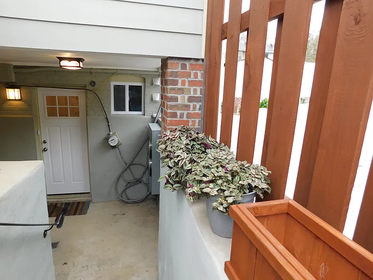 308 Webster St NW #2 — Photo 40