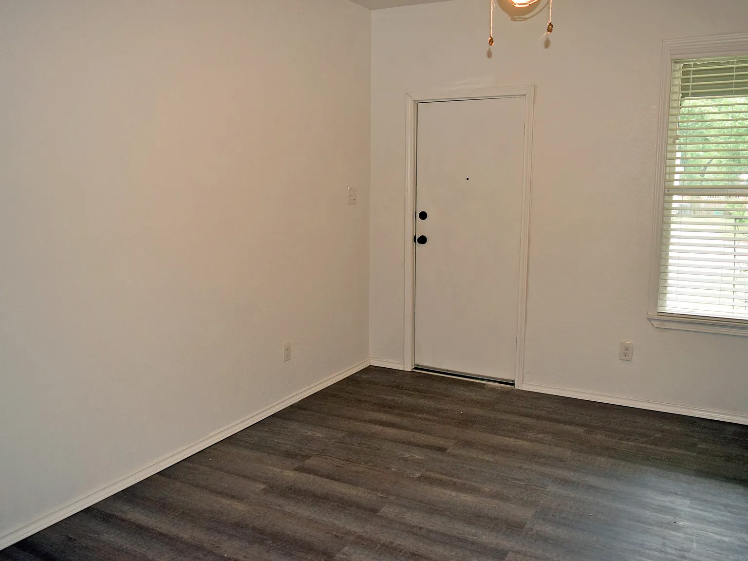 1807 Fairmount Avenue - 1807 — Photo 2