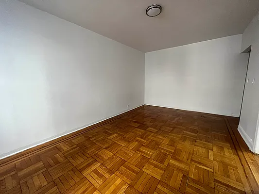 Rented by Compass | media 7