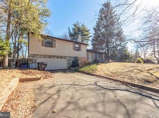 661 Holland Rd, Holland, PA 18966