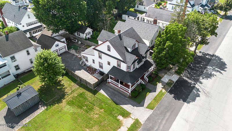 3rd image of 334 Guy Park Avenue
