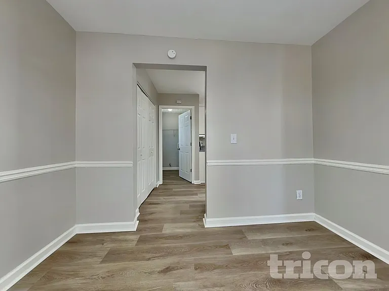 140 N Greenfield Cir — Photo 4
