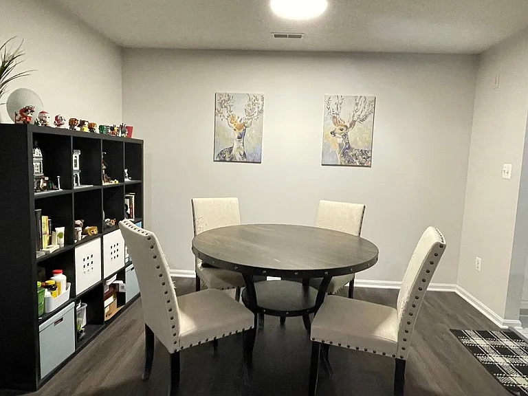 10016 Vanderbilt Cir #9 — Photo 4