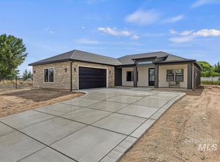 2005 Sparrow St, Rupert, ID 83350