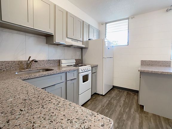 4th image of 2717 S King St #205