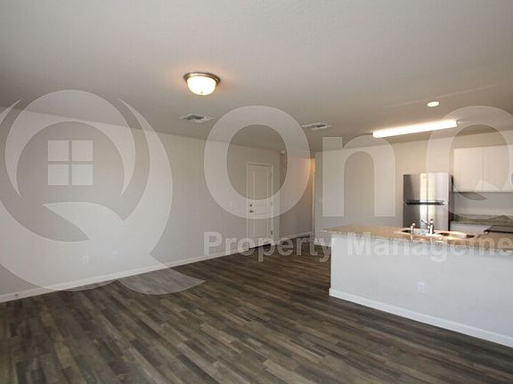 3rd image of 261 S Seneca Dr